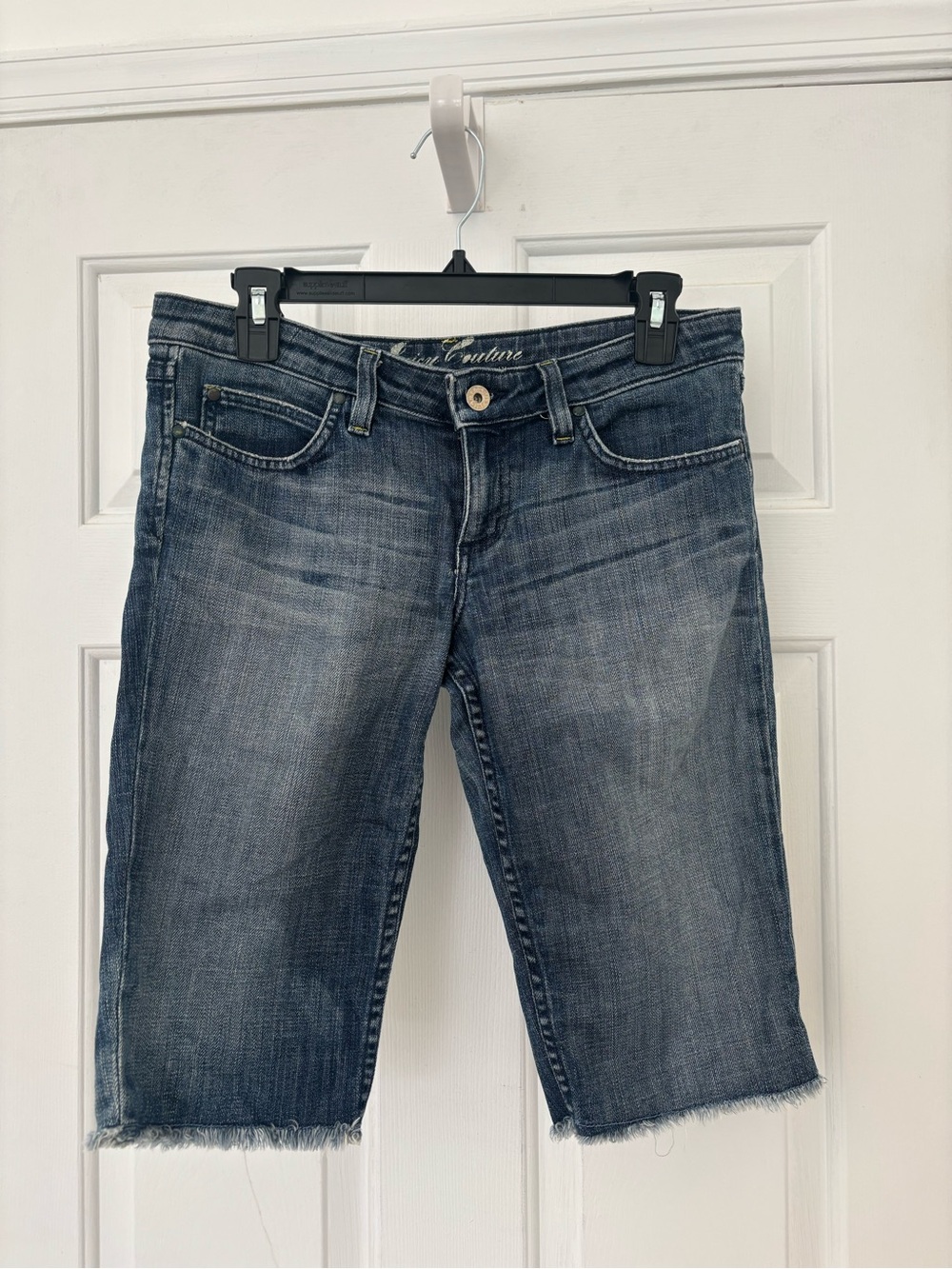 Juicy couture, medium Denim Bermuda shorts size 28 Y2K Farmerโ